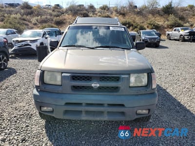 Piąte zdjęcie samochodu w środku: 2001 NISSAN XTERRA XE VIN:5N1ED28Y01C549032 - miniatura