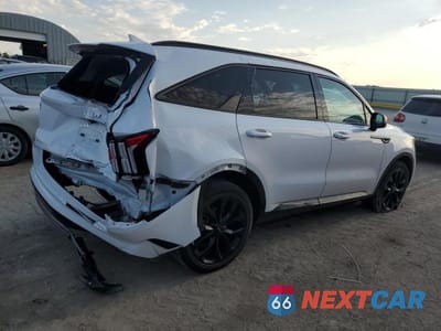 Trzecie zdjęcie samochodu z tyłu: 2023 KIA SORENTO SX VIN:5XYRK4LF8PG191017 - miniatura