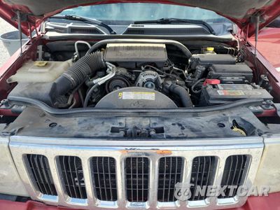 Zdjęcie 12 z 15 samochodu: 2010 JEEP COMMANDER SPORT VIN:1J4RG4GK7AC129624 - miniatura