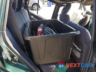 Zdjęcie 11 z 13 samochodu: 1998 TOYOTA RAV4 VIN:JT3GP10V0W7039882 - miniatura