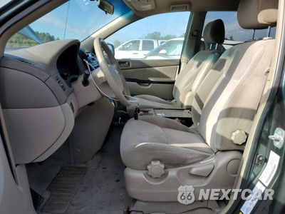 Zdjęcie 7 z 13 samochodu: 2004 TOYOTA SIENNA CE VIN:5TDZA23C44S204213 - miniatura