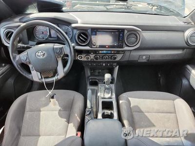 Zdjęcie 8 z 13 samochodu: 2017 TOYOTA TACOMA TRD SPORT VIN:3TMCZ5AN6HM089138 - miniatura