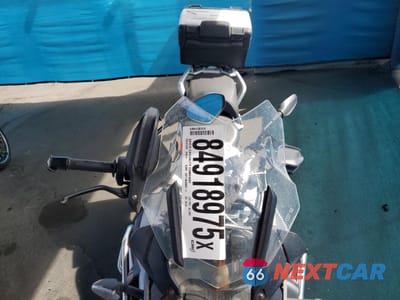 Piąte zdjęcie samochodu w środku: 2016 BMW R1200 GS VIN:WB10A1106GZ189709 - miniatura