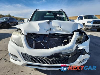 Piąte zdjęcie samochodu w środku: 2015 MERCEDES-BENZ GLK 350 VIN:WDCGG5HBXFG437382 - miniatura