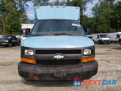 Piąte zdjęcie samochodu w środku: 2008 CHEVROLET EXPRESS G3500 VIN:1GBHG31C681103037 - miniatura