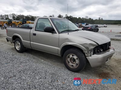 Czwarte zdjęcie samochodu z boku: 2003 GMC SONOMA VIN:1GTCS14X538125196 - miniatura