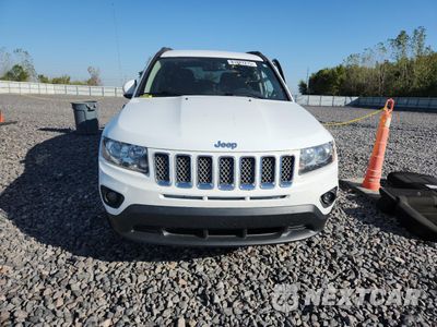 Piąte zdjęcie samochodu w środku: 2017 JEEP COMPASS LATITUDE VIN:1C4NJCEA4HD116151 - miniatura