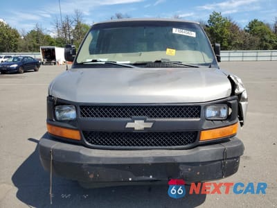 Piąte zdjęcie samochodu w środku: 2003 CHEVROLET EXPRESS G3500 VIN:1GCHG39U131124640 - miniatura