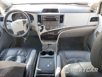 Zdjęcie 8 z 13 samochodu: 2014 TOYOTA SIENNA LE VIN:5TDKK3DC8ES407917 - miniatura