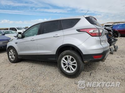 Drugie zdjęcie samochodu z przodu: 2017 FORD ESCAPE SE VIN:1FMCU9GD7HUB02362 - miniatura