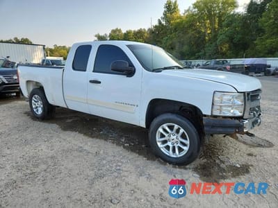 Czwarte zdjęcie samochodu z boku: 2007 CHEVROLET SILVERADO K1500 VIN:2GCEK19J771629660 - miniatura