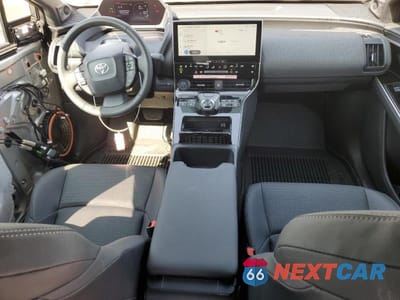 Zdjęcie 8 z 13 samochodu: 2024 TOYOTA BZ4X XLE VIN:JTMABACA5RA081559 - miniatura