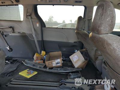 Zdjęcie 11 z 13 samochodu: 2017 TOYOTA SIENNA XLE VIN:5TDYZ3DC5HS796266 - miniatura