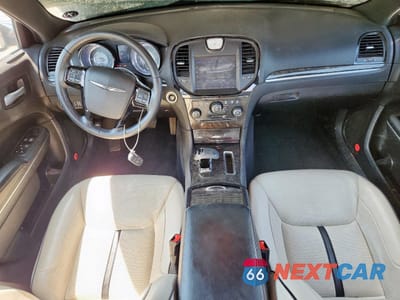 Zdjęcie 8 z 13 samochodu: 2013 CHRYSLER 300 VIN:2C3CCAAG0DH727764 - miniatura