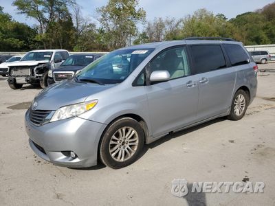 2011 TOYOTA SIENNA XLE 5TDYK3DC4BS071771 - główne zdjęcie licytacji z USA - miniatura