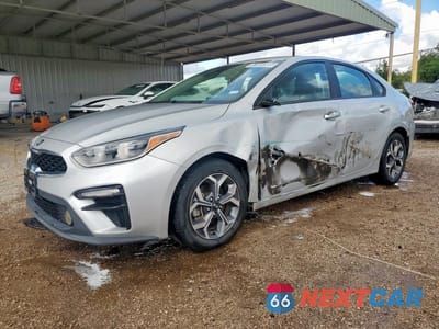 2021 KIA FORTE FE 3KPF24AD9ME363374 - główne zdjęcie licytacji z USA - miniatura