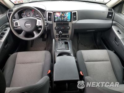 Zdjęcie 8 z 13 samochodu: 2008 JEEP GRAND CHEROKEE LAREDO VIN:1J8GR48K48C131517 - miniatura
