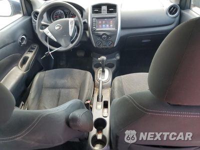 Zdjęcie 8 z 16 samochodu: 2018 NISSAN VERSA S VIN:3N1CN7AP6JL885279 - miniatura