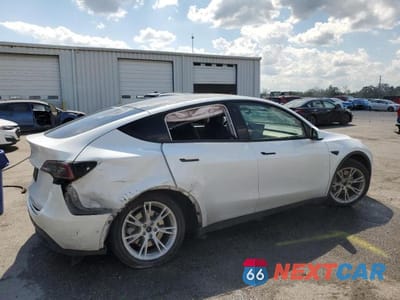 Trzecie zdjęcie samochodu z tyłu: 2021 TESLA MODEL Y VIN:5YJYGDEE1MF280898 - miniatura