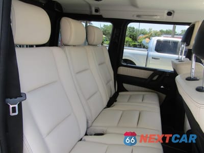 Zdjęcie 6 z 10 samochodu: 2015 MERCEDES-BENZ G 550 VIN:WDCYC3HF2FX229XXX - miniatura