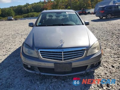 Piąte zdjęcie samochodu w środku: 2011 MERCEDES-BENZ C 300 4MATIC VIN:WDDGF8BB5BR156646 - miniatura