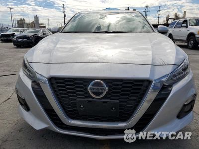 Piąte zdjęcie samochodu w środku: 2019 NISSAN ALTIMA SL VIN:1N4BL4EV8KC189953 - miniatura
