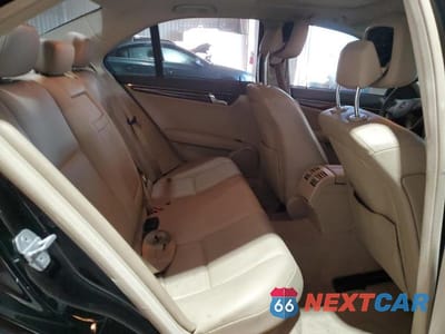Zdjęcie 10 z 12 samochodu: 2011 MERCEDES-BENZ C 300 4MATIC VIN:WDDGF8BBXBR152737 - miniatura