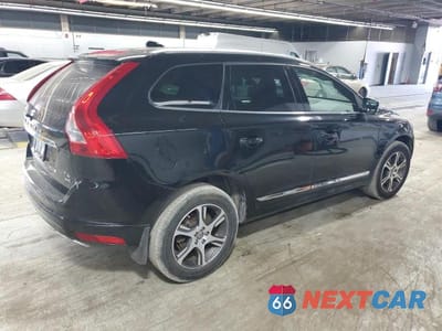 Trzecie zdjęcie samochodu z tyłu: 2014 VOLVO XC60 T6 VIN:YV4902DZ7E2516330 - miniatura
