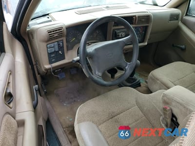 Zdjęcie 8 z 12 samochodu: 1997 CHEVROLET S TRUCK S10 VIN:1GCCS1940VK146641 - miniatura