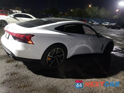 Trzecie zdjęcie samochodu z tyłu: 2024 AUDI RS E-TRON GT VIN:WAUAHBFW9R7900059 - miniatura