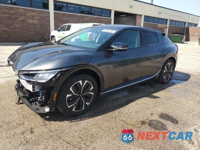 2023 KIA EV6 LIGHT KNDC34LA4P5156555 - główne zdjęcie licytacji z USA - miniatura
