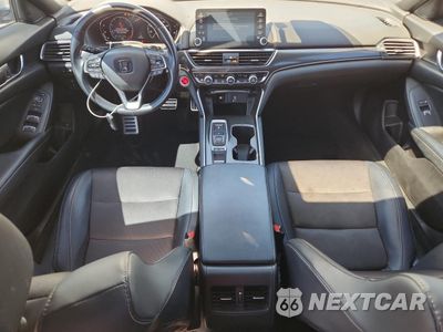 Zdjęcie 8 z 13 samochodu: 2018 HONDA ACCORD SPORT VIN:1HGCV2F30JA022444 - miniatura