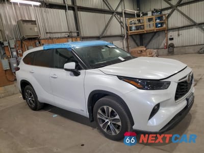 Czwarte zdjęcie samochodu z boku: 2025 TOYOTA HIGHLANDER HYBRID XLE VIN:5TDKBRCH9SS662006 - miniatura