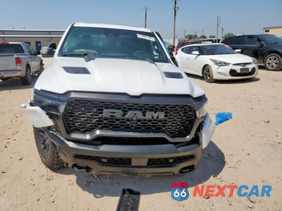 Piąte zdjęcie samochodu w środku: 2025 RAM 1500 REBEL VIN:1C6SRFLP7SN724310 - miniatura