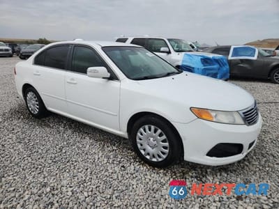 Czwarte zdjęcie samochodu z boku: 2010 KIA OPTIMA LX VIN:KNAGG4A82A5432399 - miniatura