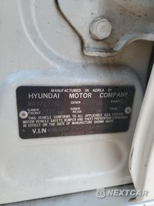 Zdjęcie 12 z 12 samochodu: 2002 HYUNDAI SONATA GLS VIN:KMHWF35H12A689693 - miniatura