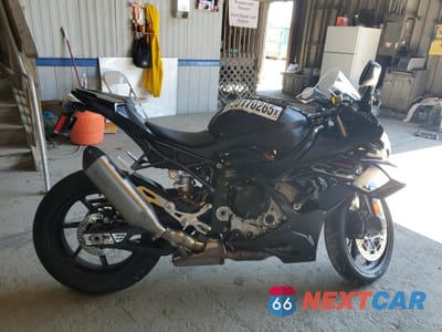 2025 BMW S 1000 RR WB10P2301S6L64332 - główne zdjęcie licytacji z USA - miniatura