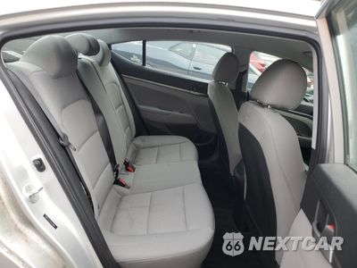 Zdjęcie 10 z 15 samochodu: 2018 HYUNDAI ELANTRA SE VIN:5NPD74LF0JH234860 - miniatura