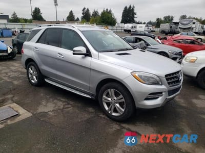 Czwarte zdjęcie samochodu z boku: 2013 MERCEDES-BENZ ML 350 BLUETEC VIN:4JGDA2EB1DA157214 - miniatura