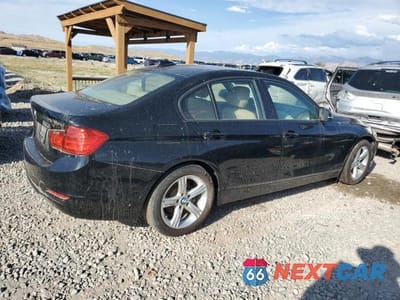 Trzecie zdjęcie samochodu z tyłu: 2015 BMW 320 I XDRIVE VIN:WBA3C3C5XFK203095 - miniatura