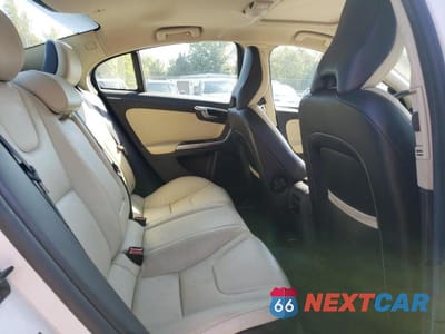 Zdjęcie 6 z 10 samochodu: 2013 VOLVO S60 T5 VIN:YV1612FH3D2218647 - miniatura