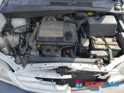 Zdjęcie 12 z 13 samochodu: 2002 TOYOTA SIENNA CE VIN:4T3ZF19CX2U438189 - miniatura