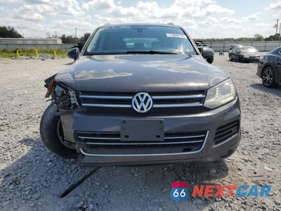 Piąte zdjęcie samochodu w środku: 2012 VOLKSWAGEN TOUAREG V6 TDI VIN:WVGFK9BP8CD005071 - miniatura