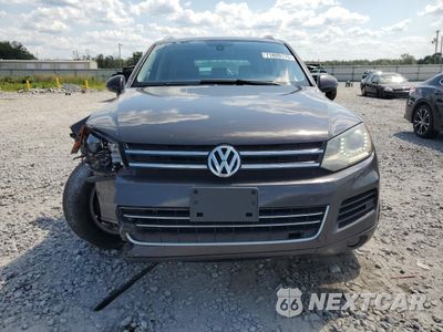 Piąte zdjęcie samochodu w środku: 2012 VOLKSWAGEN TOUAREG V6 TDI VIN:WVGFK9BP8CD005071 - miniatura