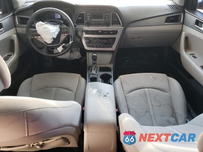 Zdjęcie 8 z 14 samochodu: 2015 HYUNDAI SONATA SE VIN:5NPE24AF8FH121574 - miniatura