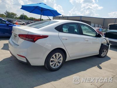 Trzecie zdjęcie samochodu z tyłu: 2021 HYUNDAI ACCENT SE VIN:3KPC24A62ME130568 - miniatura