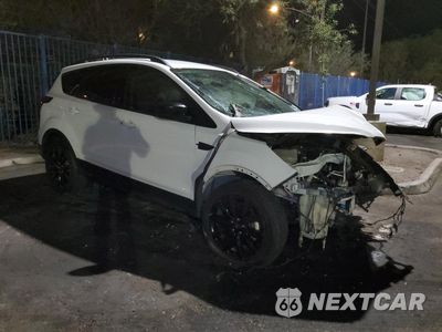 Czwarte zdjęcie samochodu z boku: 2019 FORD ESCAPE SE VIN:1FMCU0GD8KUA20353 - miniatura