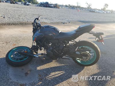Trzecie zdjęcie samochodu z tyłu: 2023 YAMAHA MT07 VIN:JYARM32E5PA007516 - miniatura