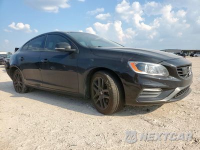 Czwarte zdjęcie samochodu z boku: 2017 VOLVO S60 VIN:YV126MFL2H2424113 - miniatura