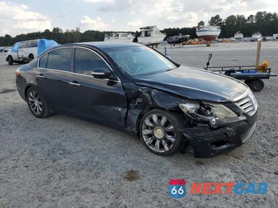 Czwarte zdjęcie samochodu z boku: 2011 HYUNDAI GENESIS 3.8L VIN:KMHGC4DE4BU117462 - miniatura